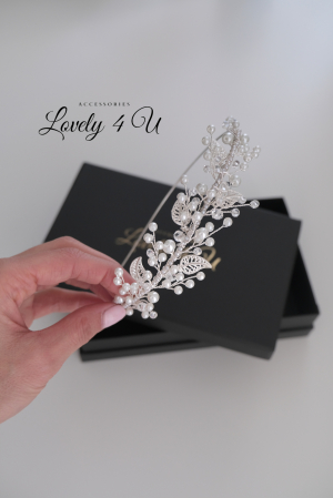 CORONITA ASIMETRICA, coronita LOVELY 4 U, coronita cu frunze, coronita asimetrica mireasa, coronita cu perle, bentita mireasa cu perle, bentita cu frunzulite argintii, accesorii nunta, accesorii de par pentru mirese, accesorii de par mirese, coronite handmade, accesorii romania, accesorii mireasa timisoara, accesorii mireasa bucuresti, accesorii de par mireasa cluj, set mireasa [4]