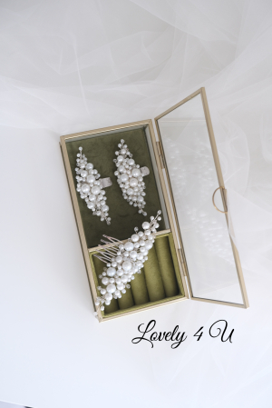 Accesoriu par mireasa, cristale Accesorii par mireasa, Accesoriu JESY – Eleganță și Strălucire pentru Mirese, Accesoriu Handmade JESY – Perle și Cristale Transparente, JESY – Accesoriu de Păr Mireasă, Placat cu Argint 925, Accesoriu JESY – Perfect pentru Cocuri și Coafuri Romantice, JESY – Accesoriu de Lux pentru Fixarea Voalului, Accesoriu de Păr JESY – Design Elegant și Versatil, JESY – Accesoriu Mireasă cu Perle și Cristale,accesoriu par mireasa, agrafa mireasa, cluj napoca, diadema cu flori., diadema ivory, diadema trandafiri, mireasa bucuresti, mireasa cluj, pieptene mireasa, [12]