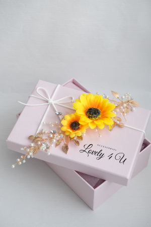 Accesorii cu floarea soarelui, Bijuterii floarea soarelui, diademe cu flori, accesorii handmade, PIEPTAN MIREASA, DIADEMA MIREASA, ACCESORIU PAR MIREASA, ACCESORII DE PAR MIRESE, ACCESORII NUNTA, ACCESORII CU PERLE, DIADEMA CU PERLE, PIEPTAN VOAL MIREASA, BIJUTERII PAR MIREASA, [8]