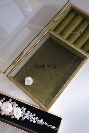 LARY - COLIER CU FIR TRANSPARENT [2]