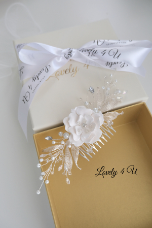 Diadema cu flori, peony accesorii, bijuterii cu flori bujori, tiara cu flori, pieptan voal mireasa cu flori, accesorii lovely 4 u , accesorii 2024, agrafa par mireasa, accesorii par nunta, accesoriu de par lateral, bijuterii argint, bijuterii cristale, bijuterii mireasa, accesorii mireasa, accesorii mireasa, accesorii pentru par, [6]