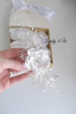 Diadema cu flori, peony accesorii, bijuterii cu flori bujori, tiara cu flori, pieptan voal mireasa cu flori, accesorii lovely 4 u , accesorii 2024, agrafa par mireasa, accesorii par nunta, accesoriu de par lateral, bijuterii argint, bijuterii cristale, bijuterii mireasa, accesorii mireasa, accesorii mireasa, accesorii pentru par, [8]