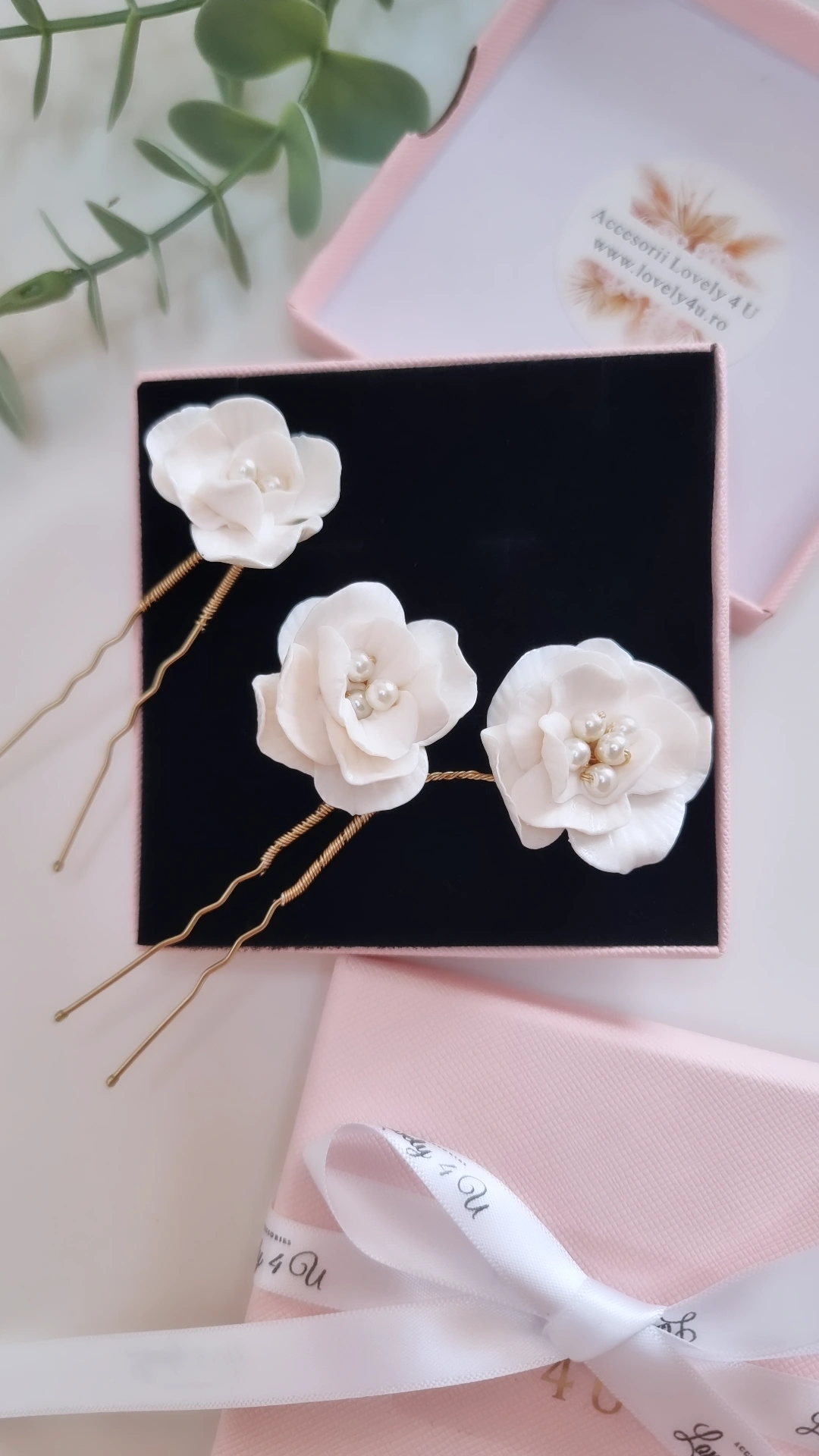 agrafa par mireasa cu perle, agrafa par mireasa cu flori, pin coc mireasa, set agrafe pentru mirese, ormamente per mireasa, perle, accesorii de par handmade, accesorii lovely 4 u ,  diadema mireasa cu flori, pieptan mic mireasa cu flori, pieptan cu bujori, pieptan voal mireasa, accesorii lovely 4 u, diadema si cercei mireasa, set accesorii mireasa, set diadema si cercei mireasa, set diadema bratara si cercei mireasa, accesorii de par mireasa, ornament par mireasa, decoratiuni de par pentru mirese, [21]