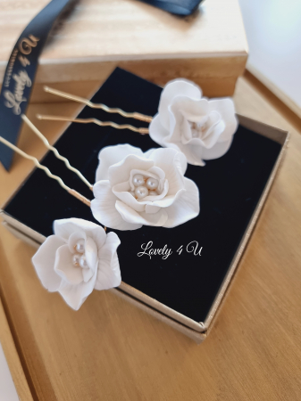 agrafa par mireasa cu perle, agrafa par mireasa cu flori, pin coc mireasa, set agrafe pentru mirese, ormamente per mireasa, perle, accesorii de par handmade, accesorii lovely 4 u ,  diadema mireasa cu flori, pieptan mic mireasa cu flori, pieptan cu bujori, pieptan voal mireasa, accesorii lovely 4 u, diadema si cercei mireasa, set accesorii mireasa, set diadema si cercei mireasa, set diadema bratara si cercei mireasa, accesorii de par mireasa, ornament par mireasa, decoratiuni de par pentru mirese, [8]
