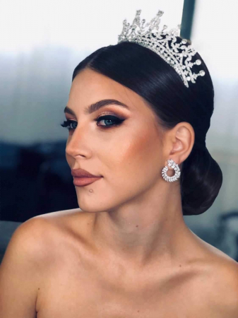 Set Bijuterii LIVIA – Eleganță și Strălucire, Set Mireasă Lănțișor și Cercei cu Zirconiu AAA+, Pandantiv și Cercei Placati cu Aur Alb – Model Elegant, Bijuterii Strălucitoare pentru Evenimente Speciale, Set LIVIA – Accesoriu Perfect pentru Mirese, Cercei și Pandantiv cu Pietricele Zirconiu Cubic, Bijuterii Fine și Rafinate pentru Ocazii Elegante, Accesoriu de Lux – Lănțișor și Cercei Placați cu Aur, Set de Bijuterii Handmade – Strălucire și Rafinament, Set LIVIA – Accesoriu Ideal pentru Ținute Elegante,colier si cercei mireasa,  set bijuterii cercei si colier mireasa, set accesorii pentru mirese, set accesorii lovely 4 u,Cercei mireasa, Bijuterii mireasa, CERCEI LOVELY 4 U, CERCEI ELEGANTI,CERCEI PREMIUM, CERCEI zirconiu, CERCEI DE LUX, CERCEI NUNTA, NUNTA 2024, ACCESORII NUNTA, ACCESORII LOVELY 4U, BIJUTERI ,  set mireasa, set nunta, seturi handmade mireasa, Cercei mireasa, Bijuterii mireasa, cercei lungi mireasa, cercei argintii mireasa, set diadema si cercei mireasa, cercei nasa [16]