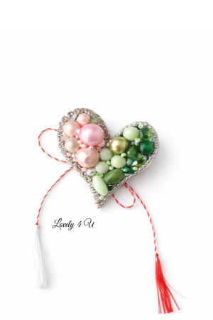 MARTIE - Mărțișor pentru o zi, eleganță pentru tot anul - Radiant Heart – Mărțișor Broșă Handmade cu Perle și Mesaj Motivațional | LOVELY 4 U