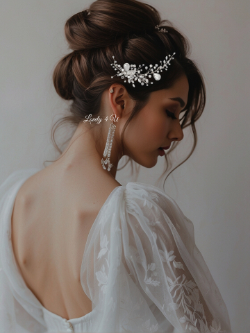 Accesoriu de par mireasa cu cristale swarovski, Accesorii Lovely 4 U, DIADEMA MIREASA, BIJUTERII MIREASA, ACCESORII PENTRU PAR MIREASA, AGRAFA PAR, ACCESORIU LATERAL CU PETRICELE, DIADEME SI COAFURI MIREASA, ACCESORIU COC MIREASA, DECORATIUNE PAR MIREASA, SET DIADEMA SI CERCEI, ACCESORII PENTRU MIRESE ROMANIA [4]