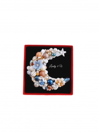 Broșă eleganta, broșe de Crăciun, broșe lună, BROSA HANDMADE IN ROMANIA, accesorii lună, Brosa luna de pe cer, Accesorii Lovely 4 U, cadou special de Crăciun, BROSA LUNA,  cadouri deosebite de Crăciun, cadou, Lovely 4 U, brose, accesorii Lovely 4 U [2]