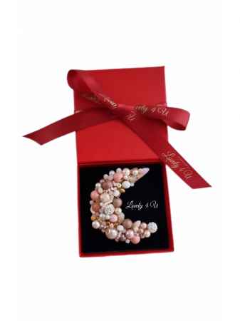 BROSA BRAD , ACCESORII LOVELY 4 U, accesorii lovely 4 u, cadou timisoara, brosa coroni de iarna cu pietre colorate, brose colorate, brose craciun, brose cu pietre naturale, brose handmade, brose handmade colorate de craciun, brose pietre semipretioase, cadouri copii craciun, cadouri craciun, cadouri de craciun, cadouri de craciun pentru copii, cadouri de craciun pentru fete,  BIJUTERII LOVELY 4 U, BIJUTERII ACCESORII POM DE CRĂCIUN, BROSE ELEGANTE, CADOU CRACIUN, BIJUTERII CRACIUN, BIJUTERII, BROSE, CADOU DE LUX, ACCESORII DE LUX, IDEI CADOU [1]