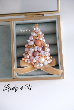 BROSA BRAD , ACCESORII LOVELY 4 U, BIJUTERII LOVELY 4 U, BIJUTERII ACCESORII POM DE CRĂCIUN, BROSE ELEGANTE, CADOU CRACIUN, BIJUTERII CRACIUN, BIJUTERII, BROSE, CADOU DE LUX, ACCESORII DE LUX, IDEI CADOU [6]