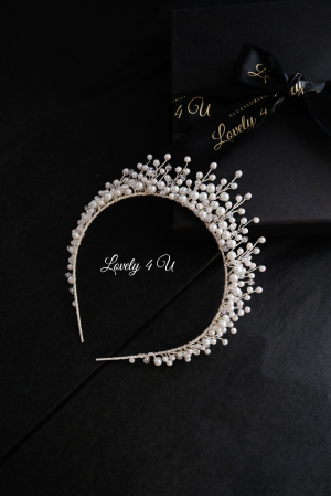 accesorii handmade, accesorii nunta, accesorii par mireasa, accesoriu auriu mireasa, accesoriu pentru par, coronita aurie, coronita mireasa, diadema mireasa, tiara cu frunze aurii, TIARA MIREASA, tiara nunta, accesorii LOVELY 4 U, Coronita de lux, mireasa 2024, coronita cu perle mireasa, coroana mireasa, coronita inalta mireasa, coronita premium, coronite de par pentru mirese, accesoriu par desfacut mireasa, aranjamente par, bijuterii mireasa, bijuterii par, bridal hairstyles, coafuri mirese, coronita mireasa, coronita printesa, de pus in par, decoratiuni par mireasa, diademe mireasa, tiara mireasa [19]