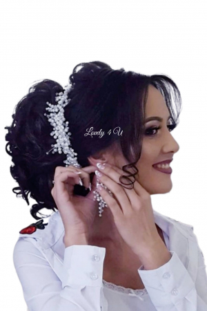 set mireasă, set bijuterii mireasă, diademă mireasă, cercei mireasă, accesorii mireasă, set mireasă perle, bijuterii mireasă handmade, set mireasă placat cu argint, set mireasă cristale, set mireasă elegant, set mireasă rafinat, set bijuterii nuntă, set mireasă lux, set bijuterii premium, set mireasă sofisticat, accesorii mireasă handmade, diademă mireasă handmade, cercei lungi mireasă, set mireasă cristale și perle, set mireasă romantic, set mireasă delicat, set mireasă personalizat, bijuterii mireasă România, accesorii nuntă, accesorii nașă, [14]