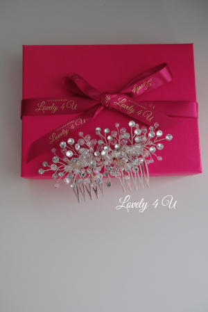 DIADEMA MIREASA CU CRISTALE, DIADEMA, ACCESORIU PAR MIREASA, CORONITA MIREASA, DIADEMA CU CRISRALE, AGRAFA PAR MIREASA, PIEPTAN VOAL MIREASA, MIREASA 2021, BIJUTERII MIREASA, ACCESORII LOVELY 4 U, BIJUTERII NUNTA, SET DIADEMA SI CERCEI MIREASA, DIADEMA CU PARUL DESFACUT, ACCESORII DE PAR PENTRU MIRESE, COAFURI MIREASA CU PARUL DESFACUT SI DIADEMA [18]