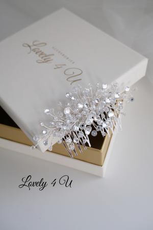 DIADEMA MIREASA CU CRISTALE, DIADEMA, ACCESORIU PAR MIREASA, CORONITA MIREASA, DIADEMA CU CRISRALE, AGRAFA PAR MIREASA, PIEPTAN VOAL MIREASA, MIREASA 2021, BIJUTERII MIREASA, ACCESORII LOVELY 4 U, BIJUTERII NUNTA, SET DIADEMA SI CERCEI MIREASA, DIADEMA CU PARUL DESFACUT, ACCESORII DE PAR PENTRU MIRESE, COAFURI MIREASA CU PARUL DESFACUT SI DIADEMA [11]