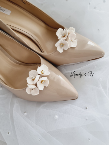 CLIPSURI - ACCESORII PENTRU PANTOFI - CLIPSURI PANTOFI MIREASA, ACCESORII PANTOFI MIREASA, PANTOFI MIREASA, ACCESORII MIREASA CU FLORI, ACCESORII LOVELY 4 U, CLIPSURI CU PERLE SI FLORI , ACCESORII PENTRU PANTOFI, CLIPSURI PENTRU PANTOFI MIREASA, BIJUTERII MIREASA CU FLORI