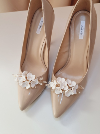 CLIPSURI - ACCESORII PENTRU PANTOFI - Clipsuri pentru pantofi mireasa FLORENCE - Accesorii handmade pentru pantofi cu flori, cristale Swarovski, bază placată cu aur  - ornamente pentru pantofi cu elemente Swarovski , realizate manual in Romania,CLIPSURI PANTOFI MIREASA, ACCESORII PANTOFI MIREASA, PANTOFI MIREASA, ACCESORII MIREASA CU FLORI, ACCESORII LOVELY 4 U, CLIPSURI CU PERLE SI FLORI , ACCESORII PENTRU PANTOFI, CLIPSURI PENTRU PANTOFI MIREASA, BIJUTERII MIREASA CU FLORI