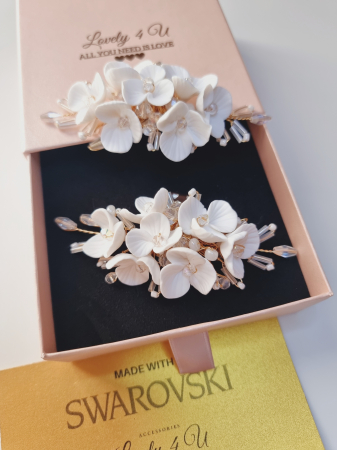 Clipsuri pentru pantofi mireasa FLORENCE - Accesorii handmade pentru pantofi cu flori, cristale Swarovski, bază placată cu aur  - ornamente pentru pantofi cu elemente Swarovski , realizate manual in Romania,CLIPSURI PANTOFI MIREASA, ACCESORII PANTOFI MIREASA, PANTOFI MIREASA, ACCESORII MIREASA CU FLORI, ACCESORII LOVELY 4 U, CLIPSURI CU PERLE SI FLORI , ACCESORII PENTRU PANTOFI, CLIPSURI PENTRU PANTOFI MIREASA, BIJUTERII MIREASA CU FLORI [6]