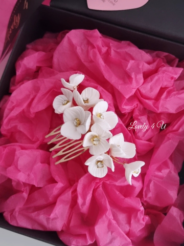 Diadema mireasa cu flori, Accesoriu de par pentru mirese, Diadema mireasa aurie, Diadema coc mireasa, peiptan auriu mireasa, pieptan cu flori mireasa, Accesorii LOVELY 4 U, Agrafa par mireasa, Flori rasina [6]