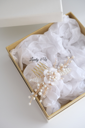 ACCESORII LOVELY 4 U, AGRAFE PAR MIREASA, AGRAFE CU FLORI MIREASA, PIN COC MIREASA, AGRAFE MIREASA, accesoriu mic lateral, accesoriu mic mireasa, agrafa par mireasa cu perle, agrafa par cu frunze, acceesorii romania, diadema mireasa timisoara, diadema mireasa cluj, bijuterii mireasa, accesoriu mic cu perle pentru mirese [4]