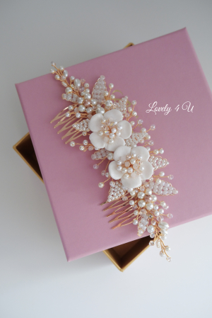 ACCESORII LOVELY 4 U, PIEPTAN MIREASA, DIADEMA MIREASA, ACCESORIU PAR MIREASA, ACCESORII DE PAR MIRESE, ACCESORII NUNTA, ACCESORII CU PERLE, DIADEMA CU PERLE, PIEPTAN VOAL MIREASA, BIJUTERII PAR MIREASA, CORONITA, TIARA , DIADEMA CU FLORI MIREASA, ACCESORII DE PAR PENTRU MIRESE, [10]