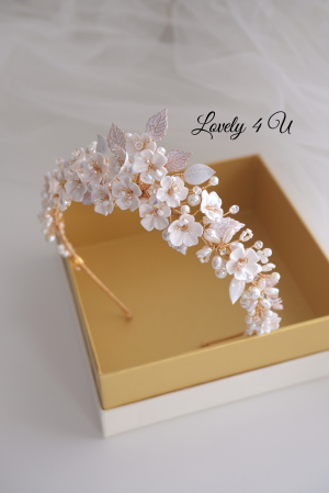 CORONITA CU FLORI, DIADEMA MIREASA, FLORI CIRES, ACCESORII DE LUX MIREASA, BIJUTERII DE LUX, COAFURI MIREASA, CORONITE MIREASA 2024, ACCESORII DE PAR MIREASA, COROANA MIREASA CU FLORI, MIREASA 2024 [2]