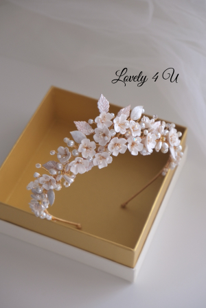 CORONITE  si TIARE - CORONITA CU FLORI, DIADEMA MIREASA, FLORI CIRES, ACCESORII DE LUX MIREASA, BIJUTERII DE LUX, COAFURI MIREASA, CORONITE MIREASA 2024, ACCESORII DE PAR MIREASA, COROANA MIREASA CU FLORI, MIREASA 2024