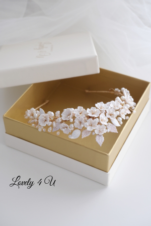 CORONITA CU FLORI, DIADEMA MIREASA, FLORI CIRES, ACCESORII DE LUX MIREASA, BIJUTERII DE LUX, COAFURI MIREASA, CORONITE MIREASA 2024, ACCESORII DE PAR MIREASA, COROANA MIREASA CU FLORI, MIREASA 2024 [11]