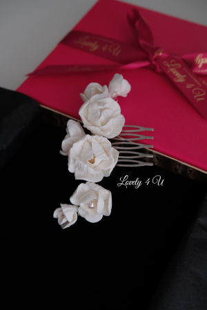 Diadema cu flori, peony accesorii, bijuterii cu flori bujori, tiara cu flori, pieptan voal mireasa cu flori, accesorii lovely 4 u , accesorii 2023, agrafa par mireasa, accesorii par nunta, accesoriu de par lateral, bijuterii [15]