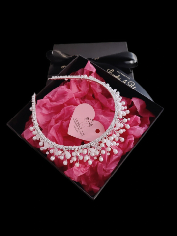 Coronita mireasa cu perle albe - Coronita printesa, Coronite si Tiare mireasa, ACCESORII LOVELY 4 U,ACCESORII LOVELY 4 U, CORONITA CU PERLE MIREASA, CORONITA INALTA MIREASA, CORONITA HANDMADE, TIARA MIREASA, CORONITE PENTRU MIRESE, TIARA PENTRU MIRESE CU PERLE, SET CORONITA SI CERCEI MIREASA, SET DIADEMA SI CERCEI MIREASA, SET BIJUTERII MIREASA CU PERLE, DIADEMA MIREASA SI CERCEI , CORONITA CERCEI SI BRATARA MIREASA,