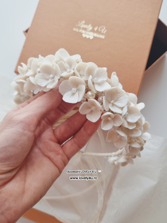 CORONITE  si TIARE - Coronita mireasă cu flori ivory REYA - CORONITA handmade bază placată cu argint, perle, cristale , și mesaj motivațional YOU ARE BEAUTIFUL - realizată manual in Romania