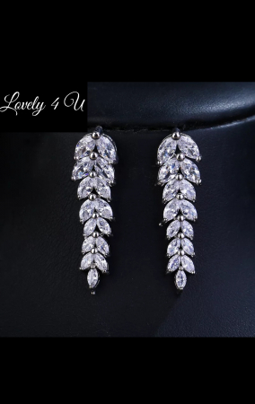 CERCEI spic MIREASA, CERCEI AUR, ACCESORII LOVELY 4U, BIJUTERII MIREASA,  cercei pietre , cercei zirconiu, cercei perle cristale, cercei finuti mireasa, cereci mici mireasaMIREASA, Cercei cu cristale , Bijuterii, Cercei, Cercei Zirconiu Cubic Etichete: cercei lacrima, cercei medii, cercei picatura, bijuterii aur, bijuterii mireasa, bijuterii nunta, cadouri pentru ea, [1]