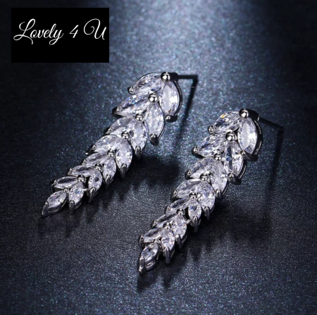 CERCEI spic MIREASA, CERCEI AUR, ACCESORII LOVELY 4U, BIJUTERII MIREASA,  cercei pietre , cercei zirconiu, cercei perle cristale, cercei finuti mireasa, cereci mici mireasaMIREASA, Cercei cu cristale , Bijuterii, Cercei, Cercei Zirconiu Cubic Etichete: cercei lacrima, cercei medii, cercei picatura, bijuterii aur, bijuterii mireasa, bijuterii nunta, cadouri pentru ea, [3]