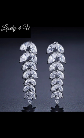 CERCEI spic MIREASA, CERCEI AUR, ACCESORII LOVELY 4U, BIJUTERII MIREASA,  cercei pietre , cercei zirconiu, cercei perle cristale, cercei finuti mireasa, cereci mici mireasaMIREASA, Cercei cu cristale , Bijuterii, Cercei, Cercei Zirconiu Cubic Etichete: cercei lacrima, cercei medii, cercei picatura, bijuterii aur, bijuterii mireasa, bijuterii nunta, cadouri pentru ea, [5]