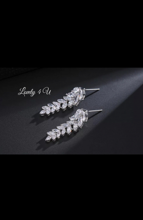 CERCEI spic MIREASA, CERCEI AUR, ACCESORII LOVELY 4U, BIJUTERII MIREASA,  cercei pietre , cercei zirconiu, cercei perle cristale, cercei finuti mireasa, cereci mici mireasaMIREASA, Cercei cu cristale , Bijuterii, Cercei, Cercei Zirconiu Cubic Etichete: cercei lacrima, cercei medii, cercei picatura, bijuterii aur, bijuterii mireasa, bijuterii nunta, cadouri pentru ea, [15]