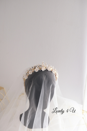 Coronita de lux, Coronita mireasa, Coronita  cu perle. Coronita mireasa cu perle, Accesorii mireasa, Coronita mireasa cu flori, Diadema mireasa, Tiara mireasa, Bijuterii mireasa de lux, Accesorii Lovely 4 U, lovely4u.ro, accesoriu auriu mireasa, accesoriu pentru par, coronita aurie, coronita mireasa, diadema mireasa, tiara cu frunze aurii, TIARA MIREASA, tiara nunta, accesorii LOVELY 4 U, Coronita de lux, mireasa 2024, coronita cu perle mireasa, coroana mireasa, coronita inalta mireasa, coronita premium, coronite de par pentru mirese [11]