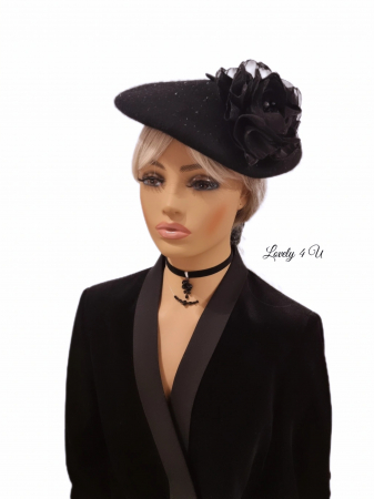 accesorii Lovely 4 U, accesorii realizate manual, brosa floare mare neagra, floare neagra cu perle, colier floare neagra mare,  set accesorii, set bijuterii dama, funda neagra , choker cu catifea, colier invizibil, set accesorii personalizat, accesorii elegante pentru doamne, accesorii casual, idei cadouri de craciun, cadouri pentru ea, agrafa floare neagra, seturi handmade, set cadouri pentru craciun, set agrafa neagra si colier, set cadou craciun, set cadou fete, set cadou pentru ea, accesoriu floare neagra. cadou craciun, cadou premium, CADOU DEOSEBIT, CADOU SPECIAL, CADOU DE CRACIUN,  Idei de cadouri unice, Idei cadouri craciun, Idei de cadouri de craciun pentru prieteni, Seturi cadou craciun, Cadouri craciun ieftine, [2]