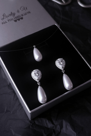 SET ACCESORII MIREASA - Set Bijuterii Mireasă AVIELLE– Cercei cu Perle picătura cu pietre Cubic Zirconia & Colier cu Fir Invizibil, Perlă Plutitoare