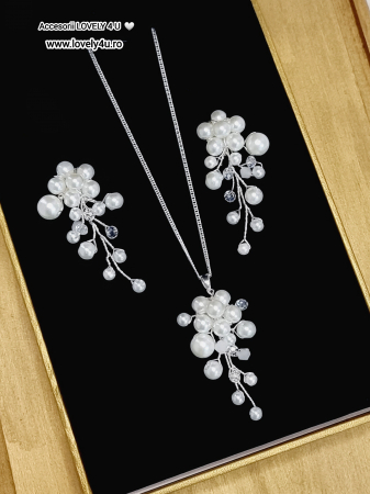 set bijuterii mireasă, cercei cu perle și cristale, pandantiv argint 925, lanț bijuterii mireasă, bijuterii IRINA, accesoriu păr nunta, bijuterii personalizabile, accesorii elegante pentru mirese, Lovely 4 U, bijuterii handmade România, set bijuterii bridal, bijuterii de colecție mireasă [2]
