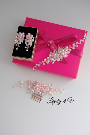 SET MIREASA, SET BIJUTERII MIREASA, SET ACCESORII MIREASA, SET ACCESORII NUNTA, SET BIJUTERII, SET BIJUTERII PERLE, SET BIJUTERII ROZ, ACCESORII LOVELY4U, BIJUTERII MIREASA,SET ARGINT, CERCEI ROZ, SET [1]