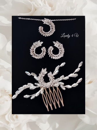 Set mireasă LIVIA - diademă, colier și cercei cu zirconiu cubic, Set bijuterii mireasă LIVIA - accesorii elegante placate cu aur, Diademă mireasă LIVIA - accesoriu regal cu pietre de zirconiu, Colier mireasă LIVIA - bijuterie delicată cu cristale și zirconiu, Cercei lungi mireasă LIVIA - eleganță și rafinament pentru evenimente speciale, Set LIVIA - bijuterii premium pentru mireasă, nașă sau soacră, Bijuterii mireasă set LIVIA - strălucire și eleganță pentru ziua nunții, Set mireasă LIVIA - accesorii handmade de lux pentru nuntă, Set bijuterii nuntă LIVIA - detalii fine pentru un look sofisticat, Accesorii mireasă LIVIA - diademă, cercei și colier pentru o apariție memorabilă, [2]