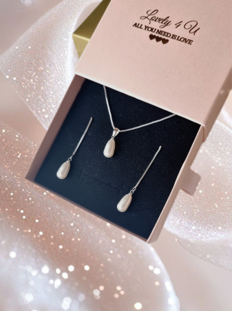 accesorii nunta, bijuterii din perle, bijuterii handmade mireasa, bijuterii mireasă, set bijuterii argint, bijuterii cu perle Swarovski, colier argint cu perle, cercei argint eleganți, accesorii mireasă handmade, bijuterii handmade România, bijuterii elegante argint, set colier și cercei mireasă, bijuterii rafinate femei, bijuterii evenimente speciale, bijuterii sofisticate argint, cadou femei bijuterii, set bijuterii delicate, bijuterii argint 925 femei, set perle Swarovski, accesorii fashion femei, bijuterii premium handmade, bijuterii personalizate mireasă, bijuterii lux mireasă, colier argint perle, cercei lungi argint, set mireasă perle, bijuterii cadou elegant, bijuterii rafinate argint 925, bijuterii damă lux, bijuterii delicate și feminine, bijuterii argint pentru ocazii speciale, accesorii nuntă elegante, bijuterii fine argint și perle. bijuterii mireasa, bobite mireasa, cercei argint mireasa, perlute mireasa, set mireasa, set nunta, seturi handmade mireasa [4]