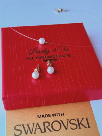 SET CERCEI SI COLIER MIREASA, SET MIREASA, Set bijuterii mireasă ANASTASIA – Perle Swarovski și Argint 925, Colier elegant cu perlă Swarovski și fir transparent, Cercei ANASTASIA cu perlă Swarovski și argint 925, Set ANASTASIA – Accesoriu sofisticat pentru evenimente speciale, Bijuterii handmade ANASTASIA – Eleganță și rafinament, Set perle Swarovski ANASTASIA – Accesoriu delicat și minimalist, Colier și cercei ANASTASIA – Strălucire și finețe, Set bijuterii Lovely 4 U – Perle Swarovski și finisaje premium, Set de lux ANASTASIA – Bijuterii handmade în România, Accesoriu elegant ANASTASIA – Perfecțiune pentru mirese și ocazii speciale,COLIER SWAROVSKI, COLIER fir transparent mireasa cu perla, Choker, Colier transparent Swarovski, Bijuterii mireasa, Cercei mici cu perle Swarovski, CERCEI, set bijuterii mireasa, set accesorii mireasa, set cu perle elegant, set swarovski, colier la baza gatului, lantisor transparent, cercei minimalisti cu perle [2]