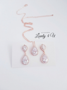 set bijuterii mireasa, set lantisor si cercei rose gold. bijuterii mireasa, cercei cu pietricele, cercei aur roz, cercei mireasa , colier rose gold, set bijuterii aur roz, set accesorii nunta, set accesorii botez [6]