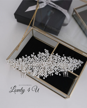 Diadema mireasă TEODORA - accesoriu de lux placat cu argint, Diademă handmade cu perle și cristale pentru mireasă, Diadema TEODORA - eleganță și rafinament pentru ziua nunții, Accesoriu mireasă premium - diademă cu perle și cristale, Diademă strălucitoare TEODORA - accesorii mireasă handmade, Bijuterii mireasă - diademă argintie cu fixare pieptăn, Accesoriu păr mireasă TEODORA - diademă versatilă și elegantă, Diademă nuntă - perle și cristale placate cu argint, Lovely 4 U - diademă mireasă rafinată pentru coafuri elegante, Accesorii de păr pentru mirese - diademă TEODORA handmade, [1]