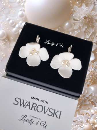 COLECTIE 2025  LOVE YOURSELF AND SHINE - VANIA - cercei cu flori și cristale Swarovski, cercei argint, cercei swarovki cu flori, cercei mireasa cu flori si cristale swarovski, cercei realizati manual in Romania