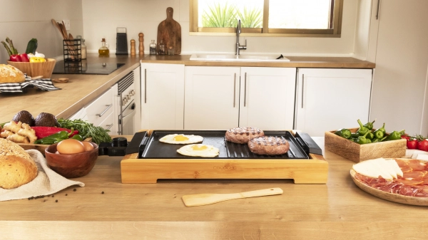 Gratar electric Cecotec TastyGrill 2000 Bamboo, 2000W, cadru din bambus, termostat reglabil [2]