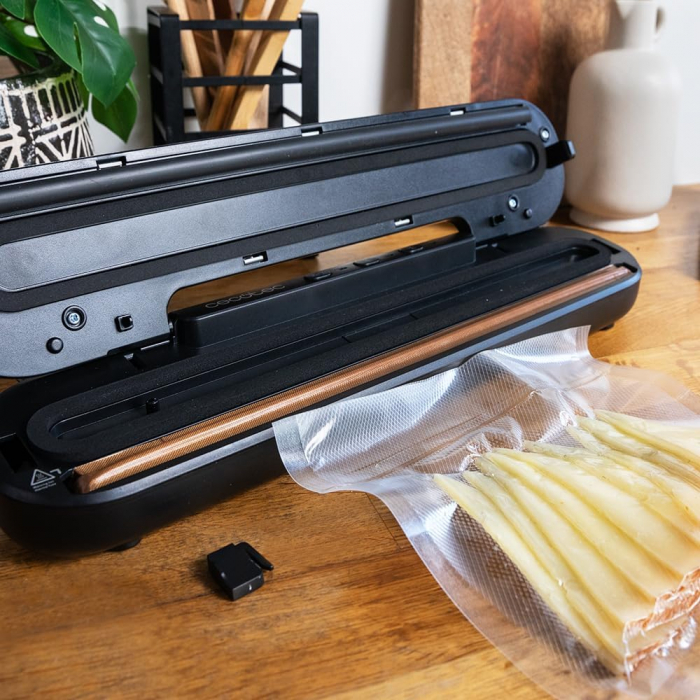 Aparat de vidat alimente Cecotec SealVac Easy Magnetik, vidare uscata si umeda, latime 30 cm, 8 moduri, taiere folie, 90W [6]