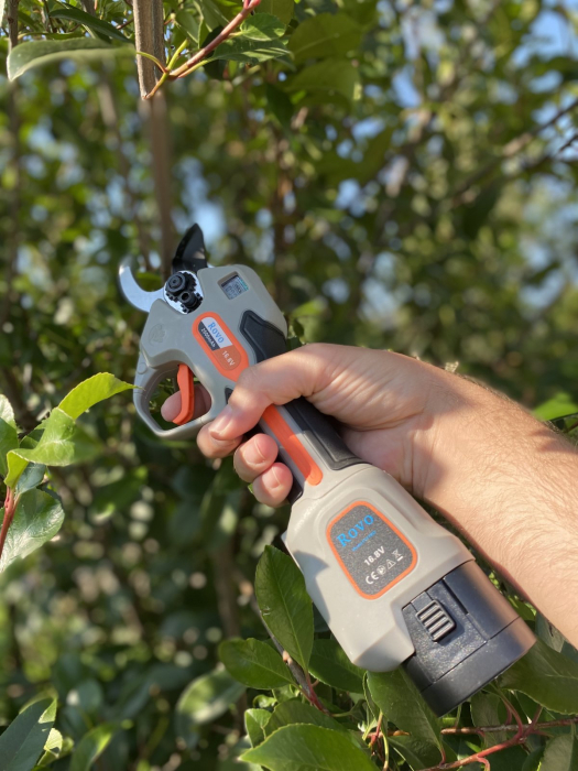 Foarfeca electrica gradina Rovo FV2 PRO, motor brushless, 2 acumulatori 2000mAh, diametru 30mm, geanta transport [6]