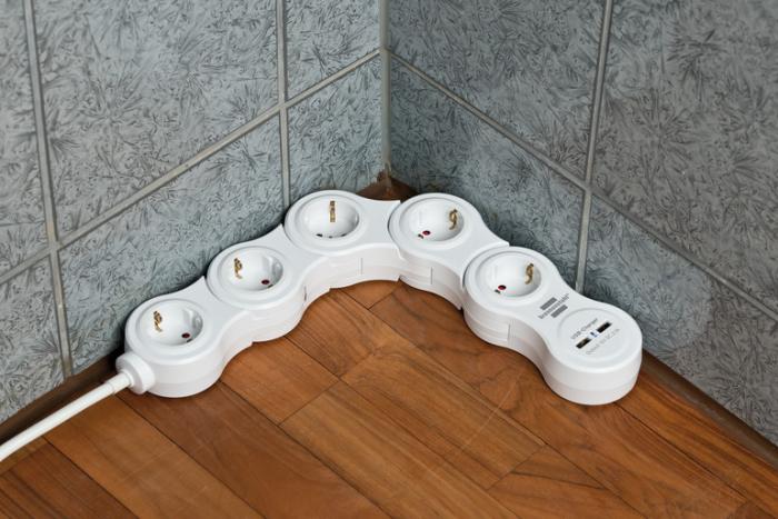 Prelungitor reglabil Brennenstuhl 5 prize si 2 USB-uri, 1,4m, Comutator de siguranta [3]