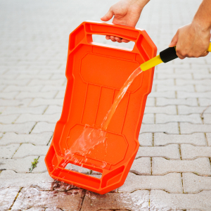Tavă depozitare din cauciuc pentru unelte, cu compartimente şi mâner [4]